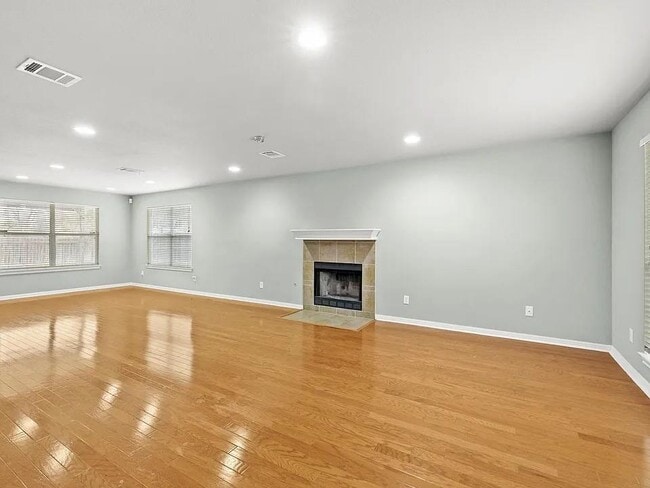 Building Photo - 2200 N Shields Dr