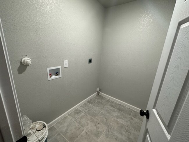 Building Photo - 2925 Tampico St
