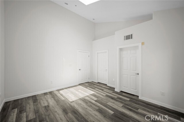 Building Photo - 5521 Kester Ave