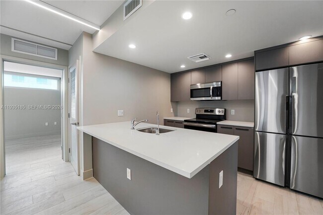 Building Photo - 1150 101st St