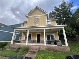 Building Photo - 1929 Bluff Rd