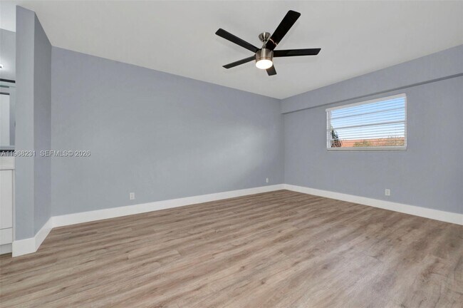 Building Photo - 1351 SW 125th Ave