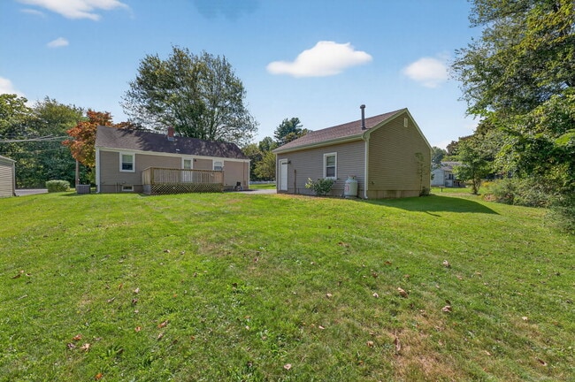 Building Photo - 222 Robbins Ave