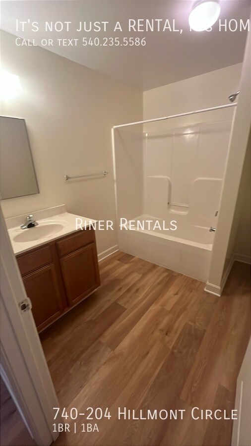 Building Photo - 740-204 Hillmont Circle-