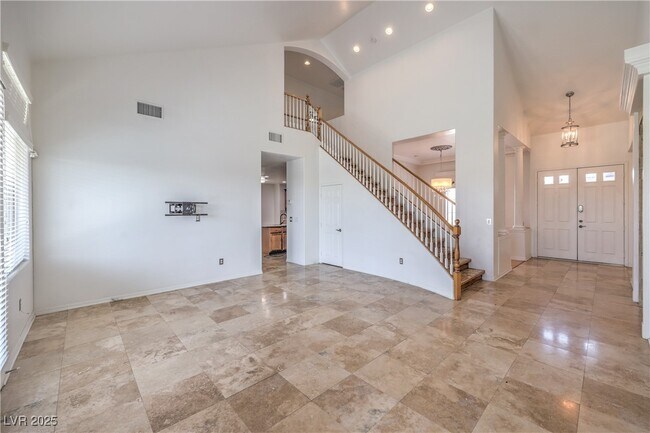 Building Photo - 10227 Sunset Gardens Dr