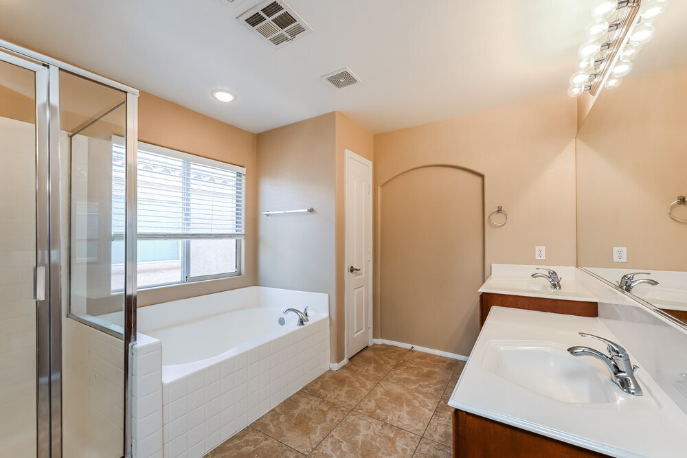 Building Photo - 7648 Lookout Hill St