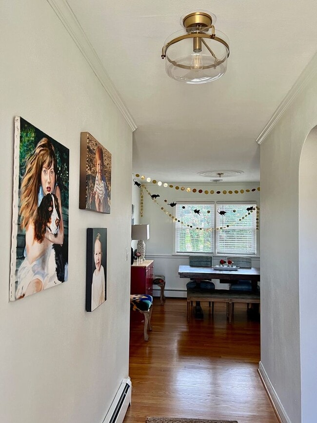 Building Photo - 3BD/ 2BA Brick Ranch in Lakeview Smith Terrace! Gorgeous Private Back Yard! Available NOW!
