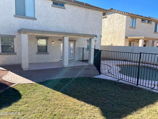Building Photo - 18606 W Sunnyslope Ln