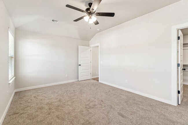 Building Photo - 19604 Molly Dr