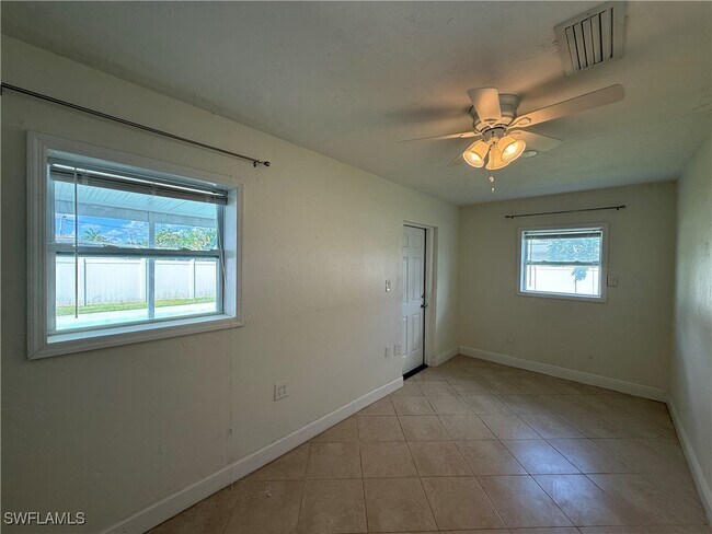 Building Photo - 6677 Fiesta Way
