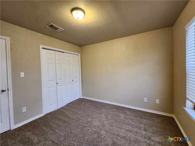 Building Photo - 21 Moss Rock Dr