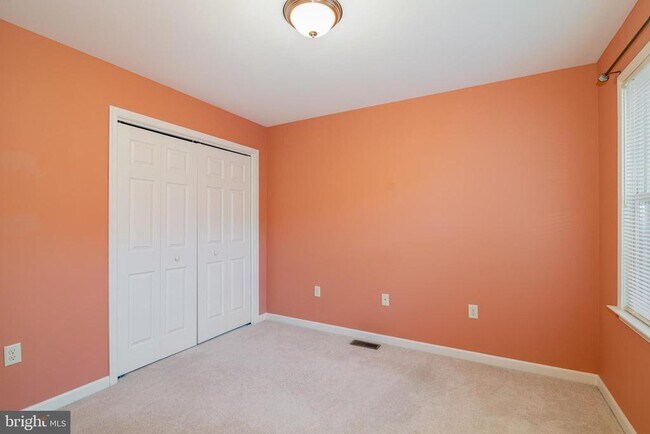 Building Photo - 5150 Mendenhall Dr.