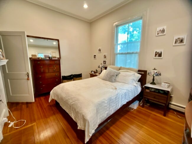 Building Photo - 61 Pond St