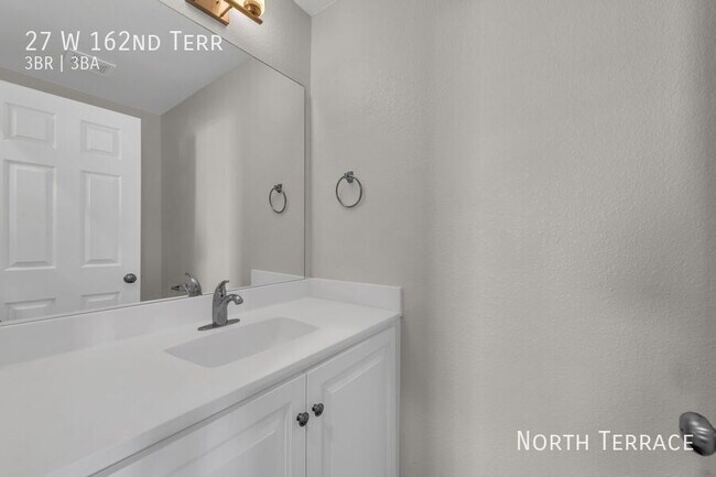 Building Photo - Roomy 3BR Townhouse in Belton w/ Attached ...