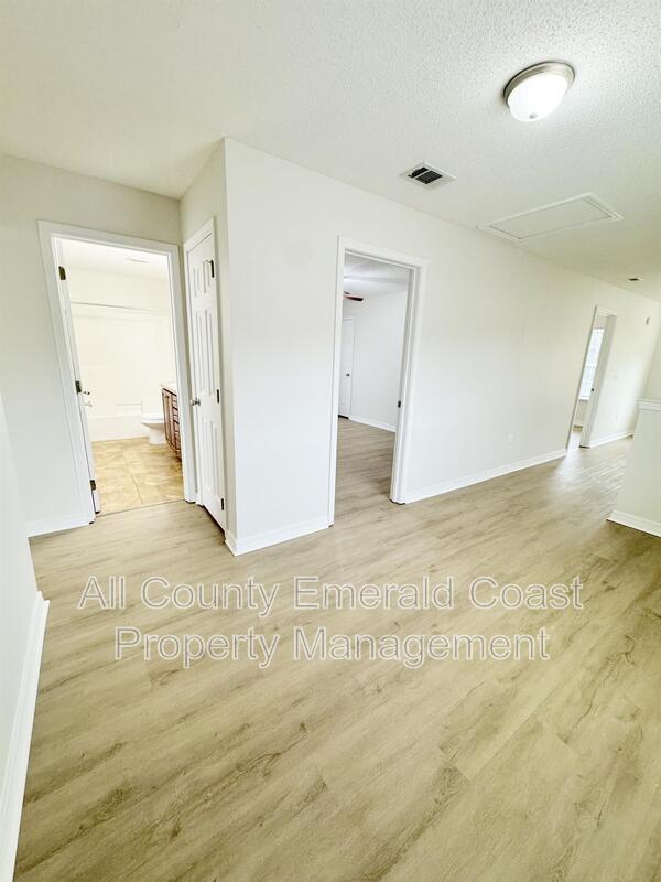 Building Photo - 293 Dahlquist Dr