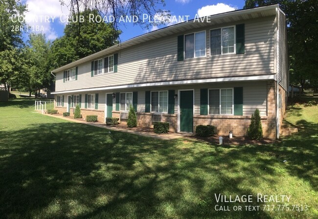 Building Photo - Roomy, remodeled 2-bed w/ on-site laundry ...