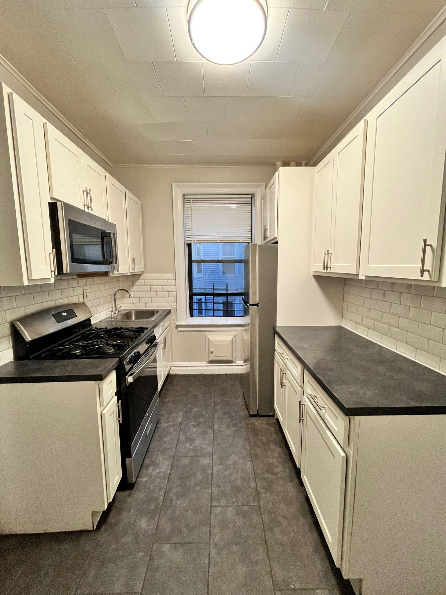 93 Fairview Ave B6 - 90 Fairview Ave