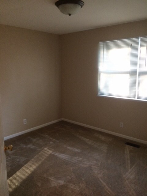 Building Photo - 205 Galewood Drive