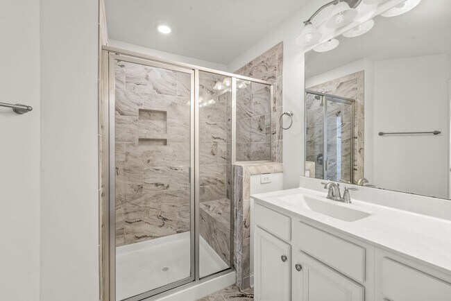 Building Photo - Beautiful Home in Prime Ballantyne Location