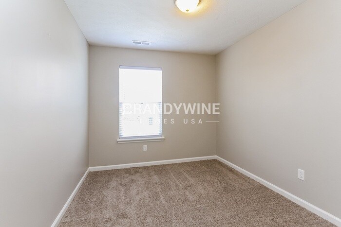 Building Photo - 8043 Fisher Bend Dr