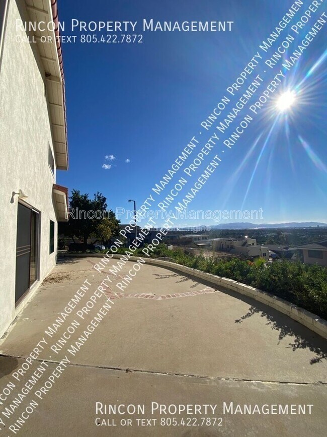 Building Photo - 555 Skyline Rd