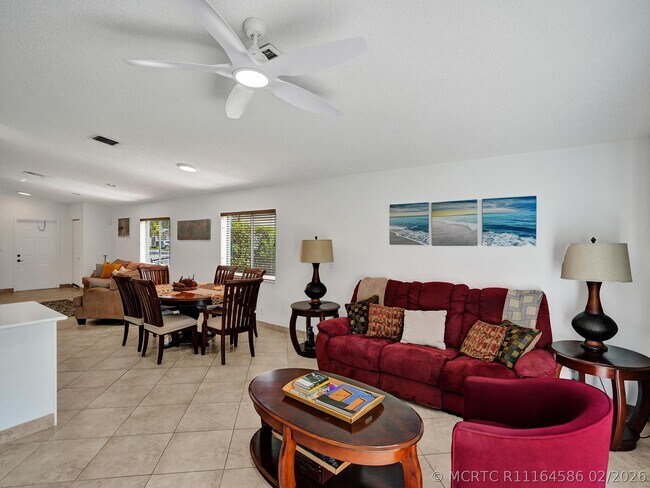 Building Photo - 1245 SW 46th Way