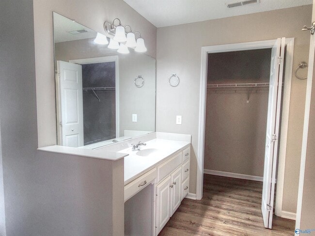 Building Photo - 241 Misty Cove Ct