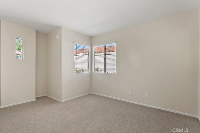 Building Photo - 30942 Calle Moraga