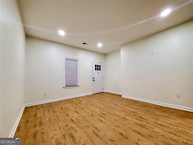 Building Photo - 1834 Walker St