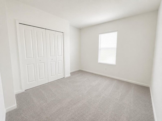 Building Photo - 4713 SW 83rd Lp