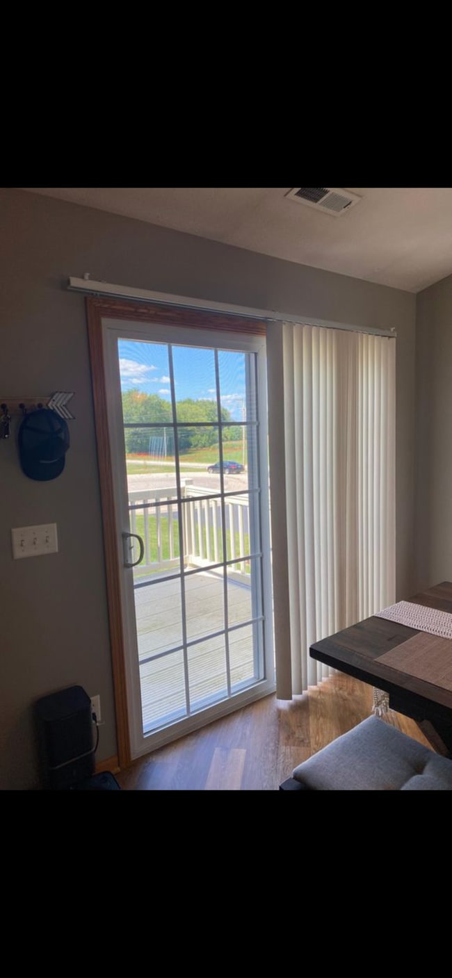 Building Photo - 15615 Sienna Dr