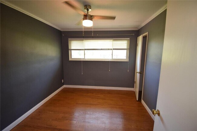 Building Photo - 11817 Helta Dr
