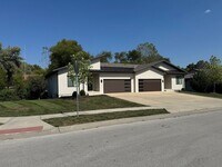 Building Photo - Lot 161