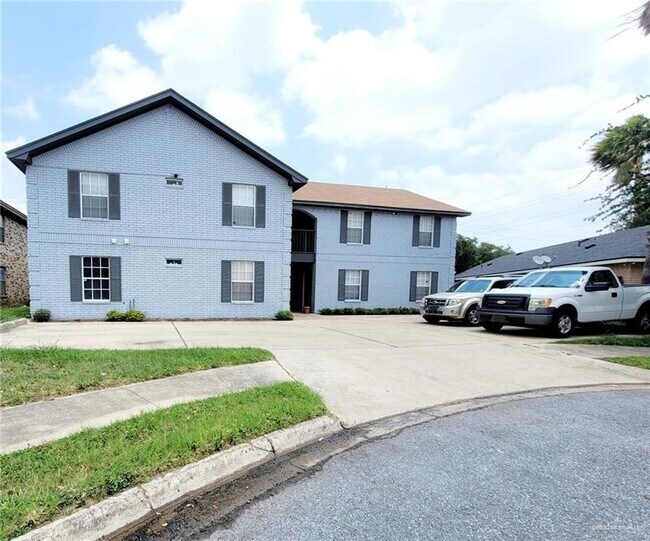 Primary Photo - 18 Ulex Ave