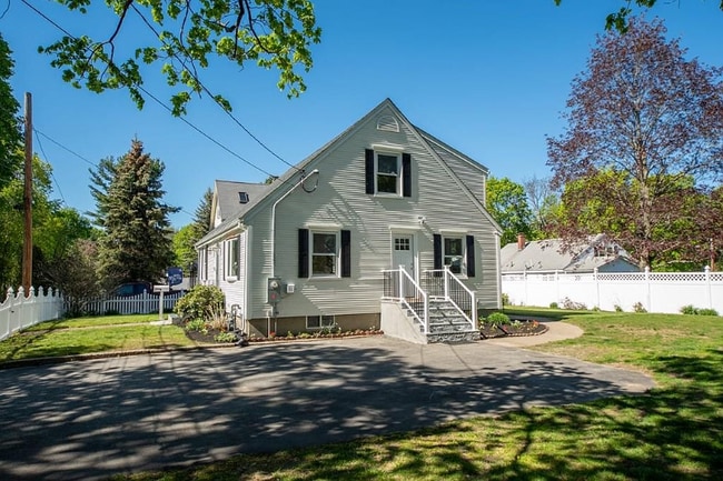 Building Photo - 9 App Ct