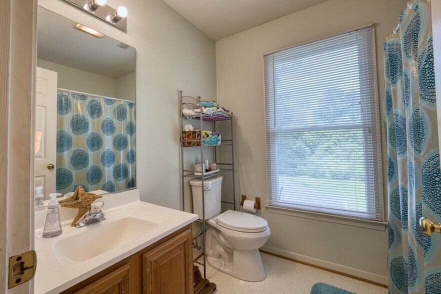 Building Photo - 930 Kimberly Way