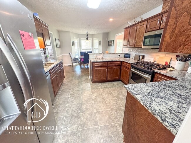 Building Photo - 2998 Waterhill Dr