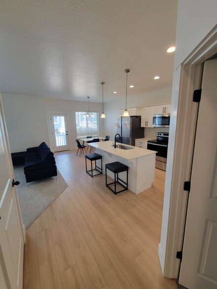 Building Photo - 1763 N Blaze Ln