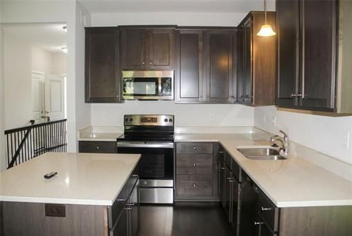 Building Photo - 12908 W 93rd St