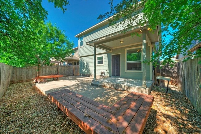 Building Photo - 8724 White Ibis Dr