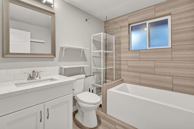 Building Photo - Beacon Hill 2 bed 1 bath home