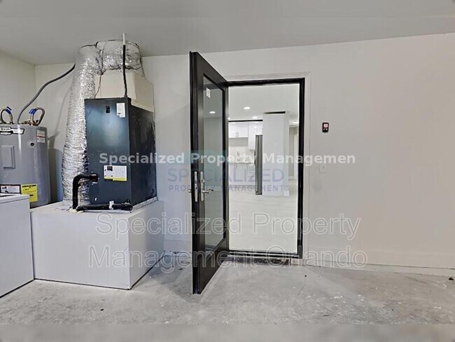 Building Photo - 539 S Keech St