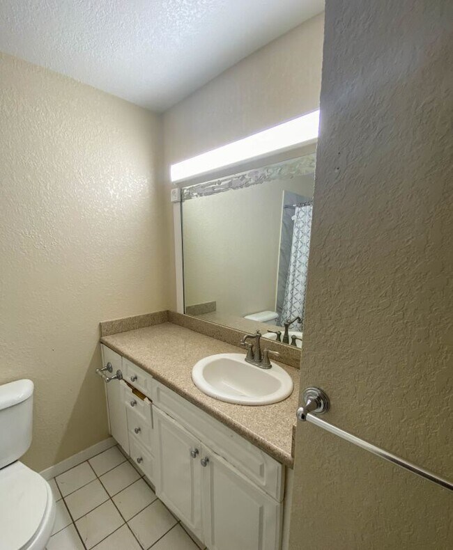 Building Photo - 2520 Walters Way