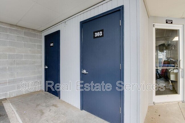 Building Photo - 426 N Front St