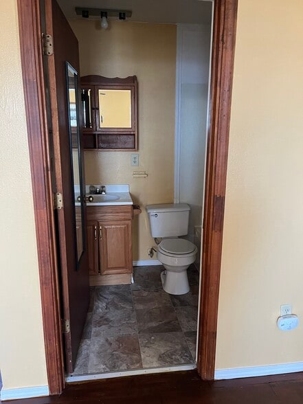 Building Photo - 110 Irwin Cir