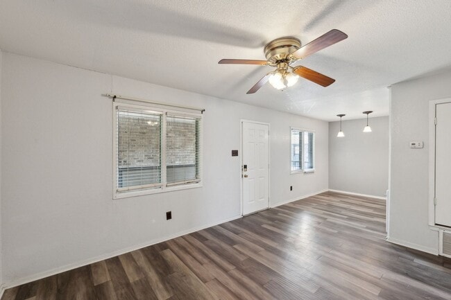 Building Photo - Charming 2BR Condo in Waco