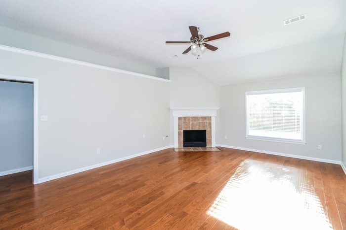 Building Photo - 1875 Carlyn Cove