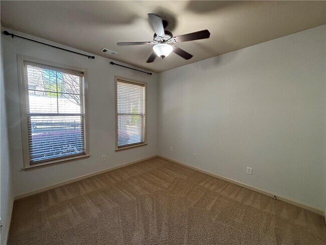 Building Photo - 800 Village Field Ct NW