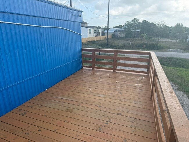 Building Photo - 428 15th St