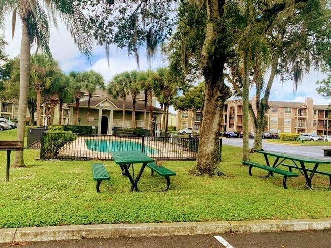 Building Photo - 10209 N Alafaya Trail